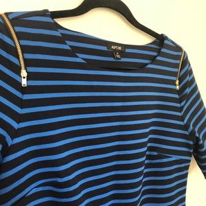 Navy and Blue Knit Dress with Zipper Detail